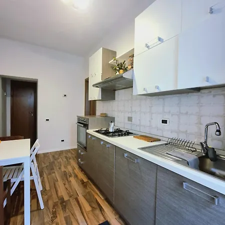 J&r House - Centro 2 Stazione Aeroporto * Pisa