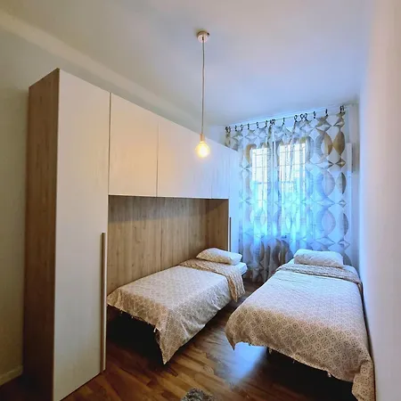 J&r House - Centro 2 Stazione Aeroporto Lejlighed