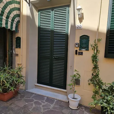 J&r House - Centro Stazione Aeroporto *
